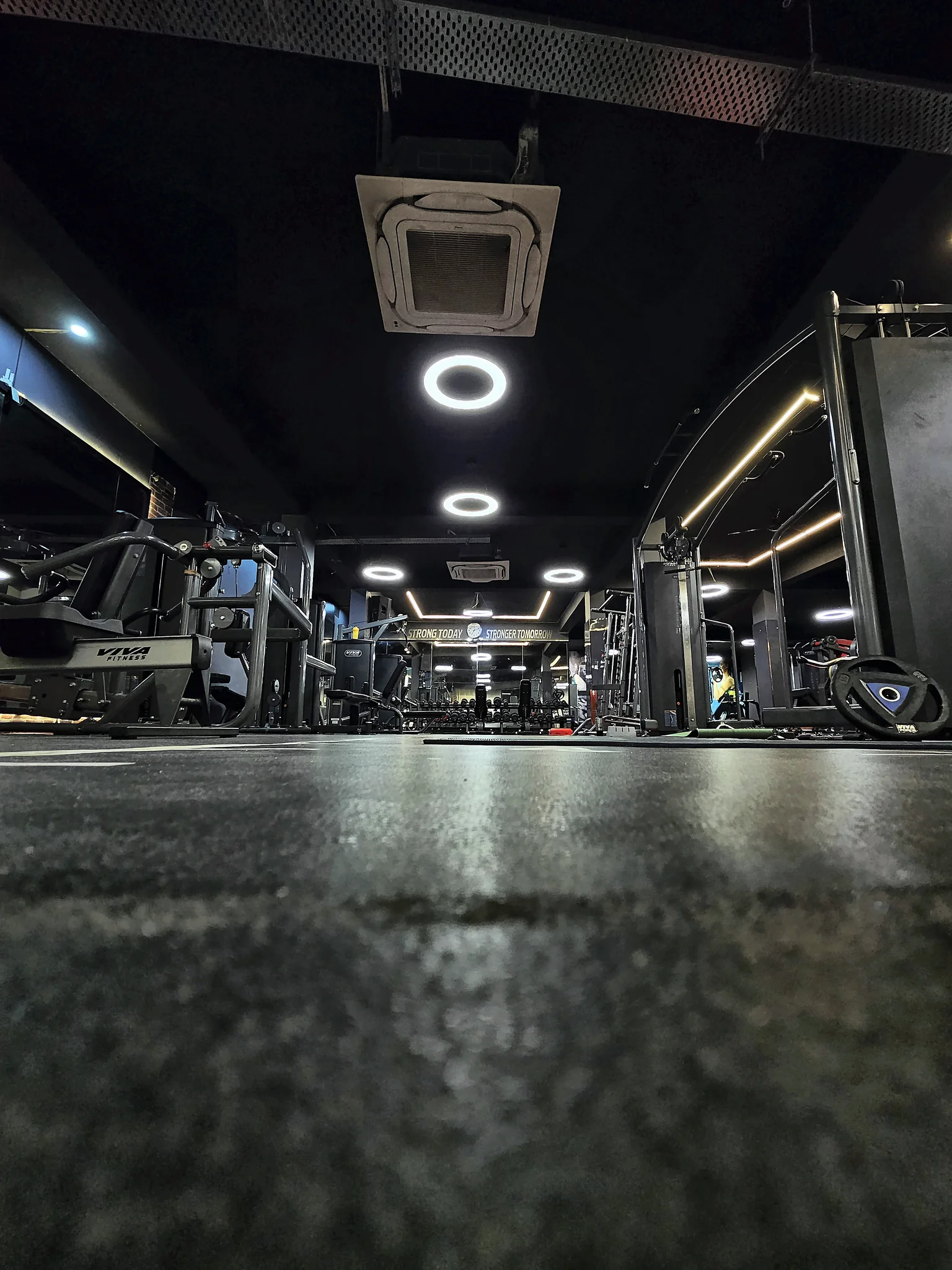 Pin-Selected Machine Aisle